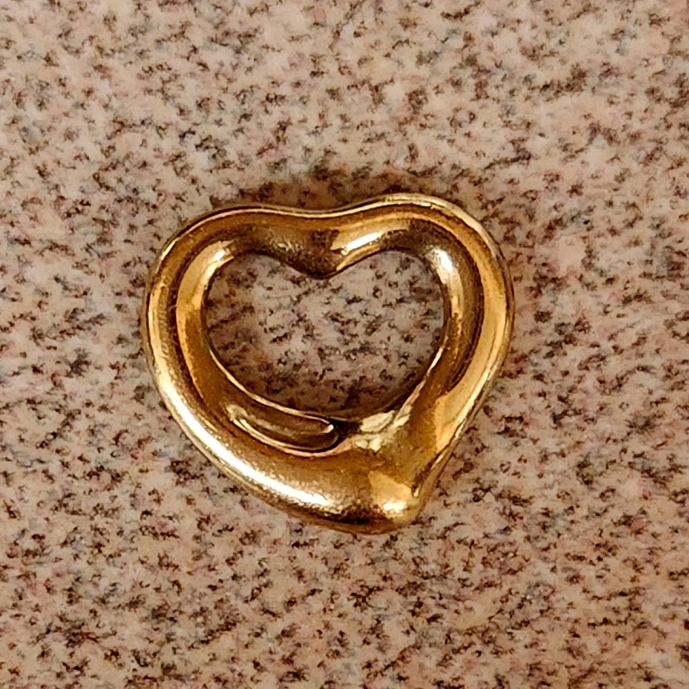 Tiffany and Co 18k 750 Yellow Gold Elsa Peretti Open Heart Pendant 11mm